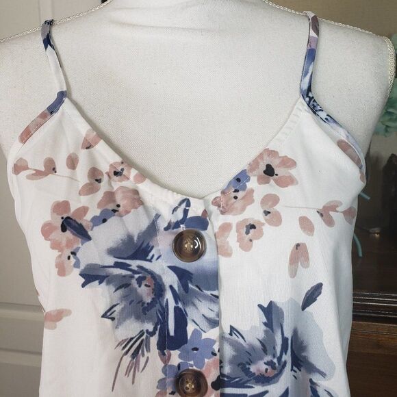 Pretty Blue Floral V Neck Cami Top womens size M medium Sleeveless Blouse - Picture 3 of 8